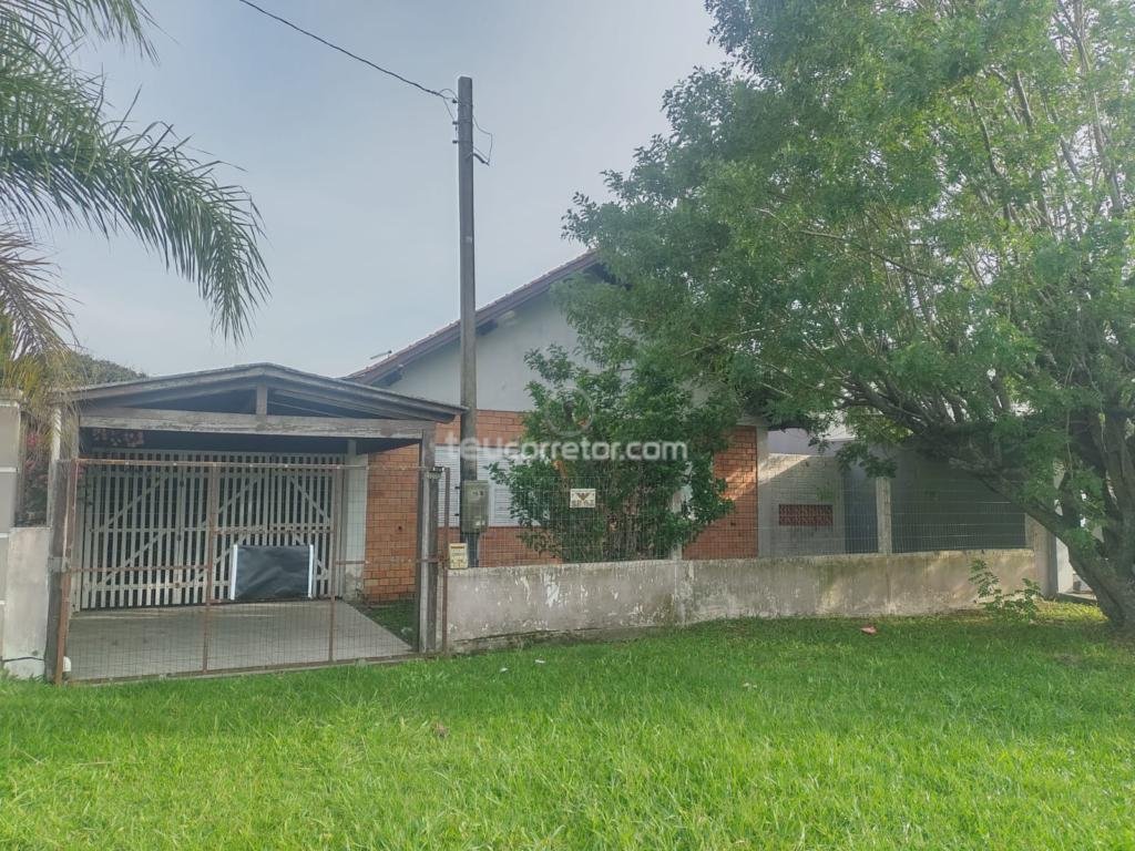 Casas / Sobrados 3 Dorm.