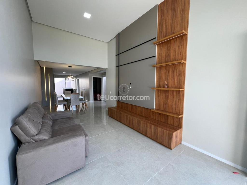 Casa Geminada / Duplex 3 Dorm.